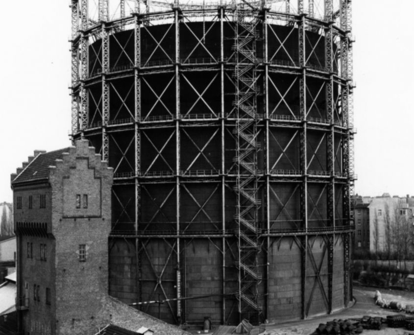 historisches schwarz-weiß Bild des Schöneberger Gasometers.
