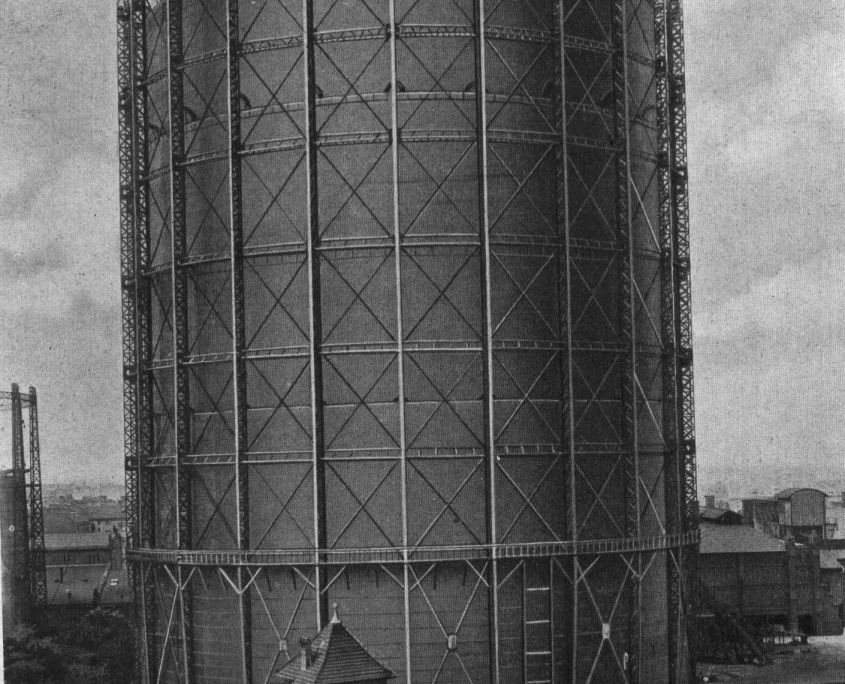 Historisches Bild des Schöneberger Gasbehälters von 1913