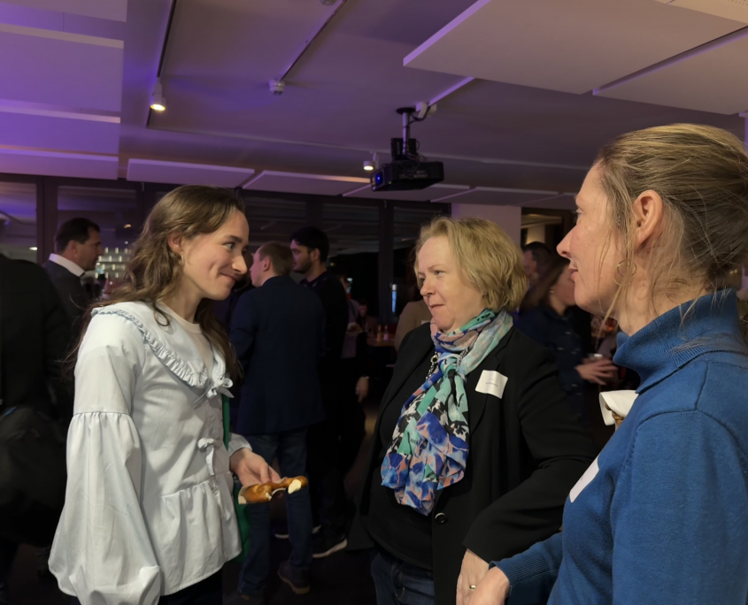 Mathilde Legault-Dignard, EUREF-Vorstandssprecherin Karin Teichmann und Susann Steinke, Vorstandsreferentin