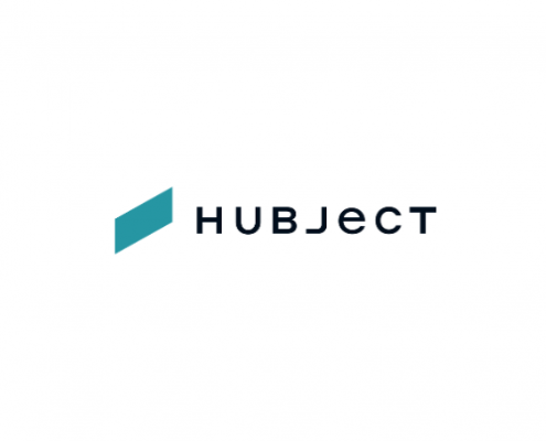 Hubject Logo mit einem blauen grafischen Element auf weißem Hintergrund.