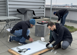 Auspacken der Solarpanele