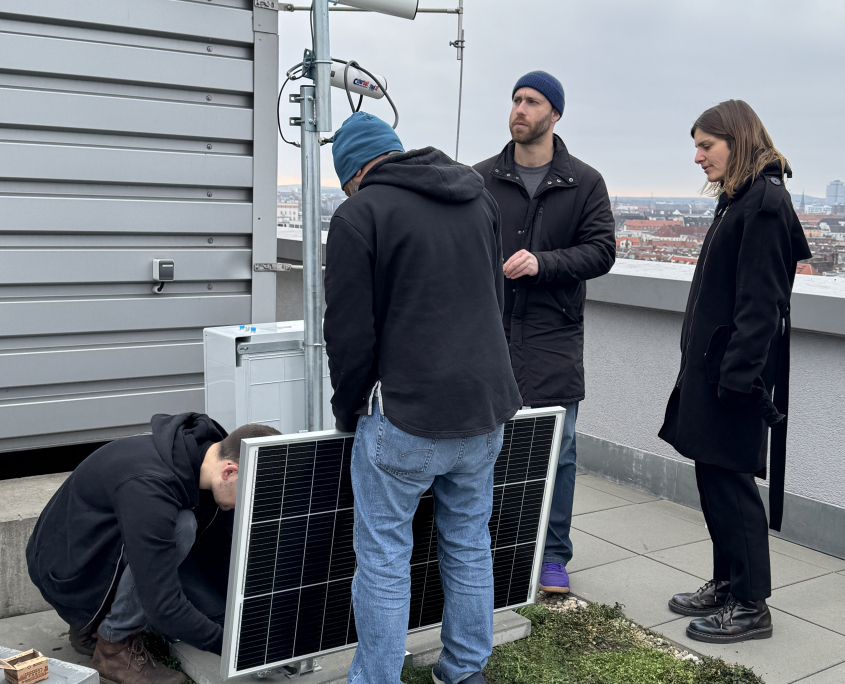 Installation der Kiezbox 2.0 auf dem EUREF-Campus Berlin