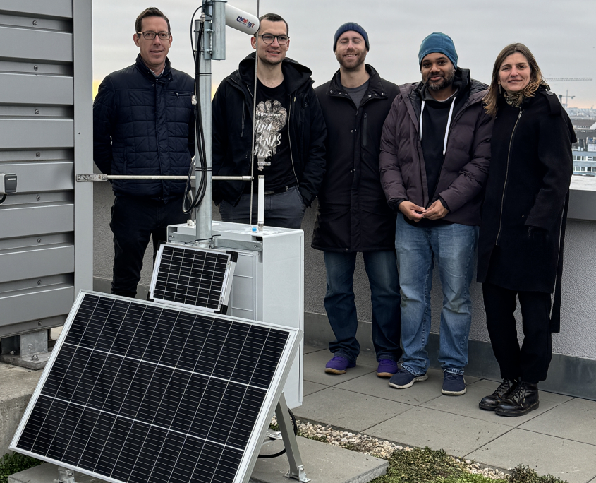 Das Team "Digital Services" der Technologiestiftung Berlin und die Kiezbox 2.0